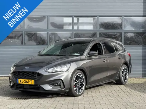 FORD FOCUS 1.0 ECOBOOST ST LINE BUSINESS I WINTERPAKKET I ADAPTIVE CRUISE CONTROL I P-CAMERA I KEYLE