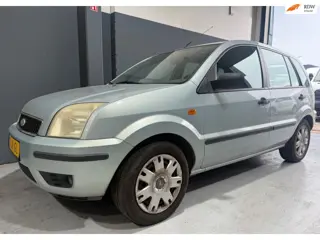 Ford Fusion 1.6-16V Luxury/AIRCO/DAKRAAM/TREKHAAK/