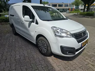 Peugeot Partner ELECTRIC L PRO (bj 2018, automaat)