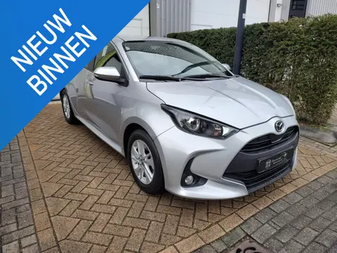 Toyota Yaris Hybrid 1.5 Mazda 2 Agile Stoel-Stuurverwarming Navi-Carplay Led Camera Lane-Assist