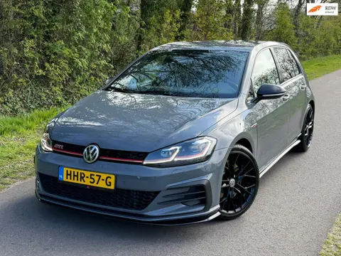 Volkswagen GOLF 2.0 TSI GTI TCR | Akrapovic | Keyless | Camera |