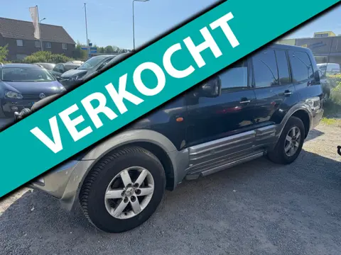 Mitsubishi Pajero 3.2 Di-D GLS LB Side Window 4x4 4WD Airco