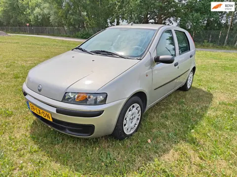 Fiat Punto 1.2-16V ( AUTOMAAT ) 5Drs AIRCO