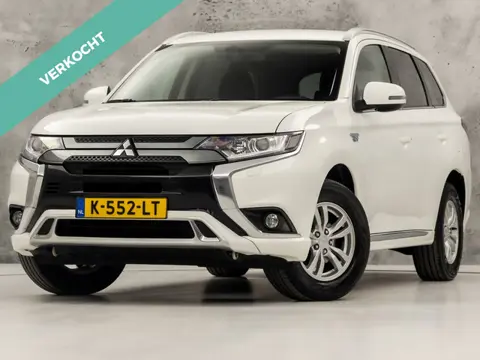 Mitsubishi Outlander 2.4 PHEV Sport 225Pk Automaat (APPLE CARPLAY, 1e EIGENAAR, NAVIGATIE, CAMERA, G