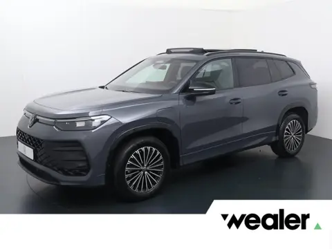 Volkswagen Tayron 1.5 eHybrid R-Line Edition | 272 PK | SoH 100% | Trekhaak | Panoramadak | Head-up 