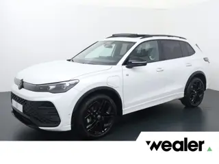 Volkswagen Tiguan 1.5 eHybrid R-Line | 272 PK | SoH 100% | Trekhaak wegklapbaar | Adaptive Cruise Co