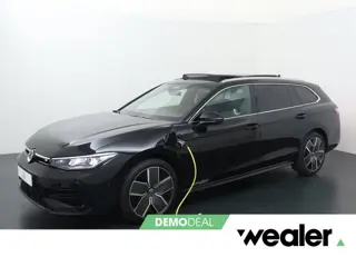 Volkswagen Passat Variant R-Line Edition 1.5 eHybrid 150 kW / 204 PK DSG | Trekhaak wegklapbaar | St