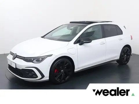 Volkswagen Golf 1.4 eHybrid GTE | 245 PK | SoH 100% | Trekhaak | Panoramadak | Matrix LED koplampen 
