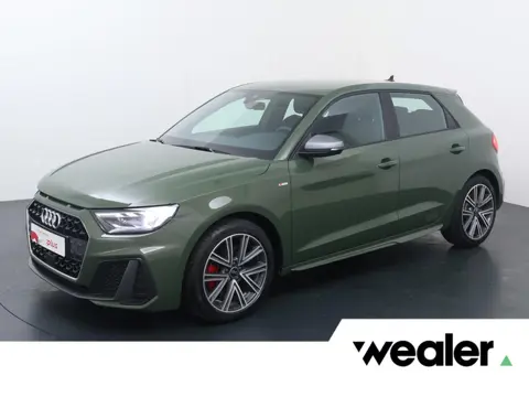Audi A1 Sportback 40 TFSI S edition | 207 PK | Adaptive cruise control | Voorstoelen verwarmd | S li
