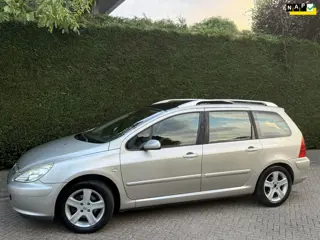 Peugeot 307 SW 1.6 16V Premium/ Glazendak/Leer/ 7 pers.