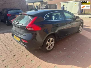 Volvo V40 1.6 D2 Momentum rijdt super