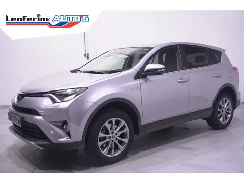 Toyota RAV4 2.5 Hybrid AWD Energy Team-Duitsland navigatie camera 1650kg trekgewicht onderhouds hist