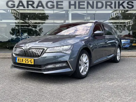 Skoda Superb Combi 1.4 TSI iV PHEV Business Edition Plus | SOH: 93,4% | Trekhaak | Adaptive CC | LED