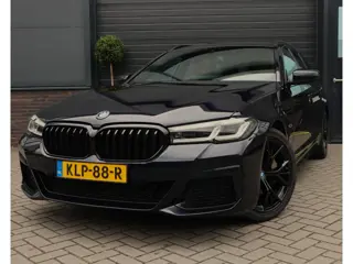 BMW 5-serie Touring 530e M Sport | Pano | Leer | Stoelverwarming | 19 Inch