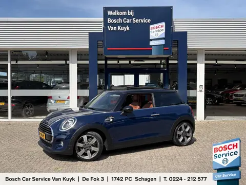 MINI 3-Deurs 1.5 Cooper 60 Years Edition / Automaat / NL-Auto / Open-Panodak / Head-Up Display / Vol