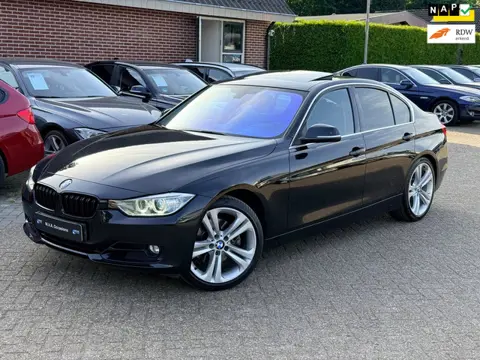 BMW 3-serie 328i Executive Sport|Ketting vervangen|Cruise control|Flippers|Dakje|Airco|Navigatie|19 