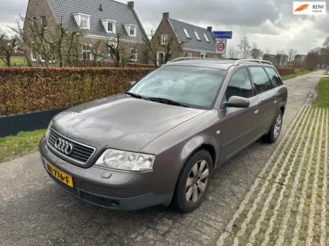 Audi A6 Avant 2.8 5V Advance