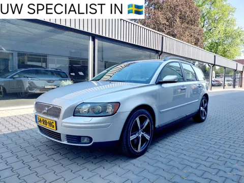 Volvo V50 2.5 T5 Summum Nieuwe Distributieriem NAP Leer Xenon Electrisch verstelbare stoelen Trekhaa