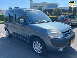 Peugeot Partner MPV 1.6-16V Zenith glazendaken airco zeer luxe uitgevoerd.