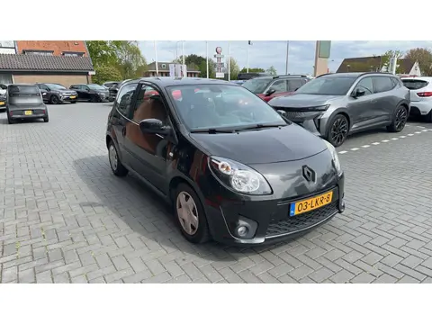 Renault Twingo 1.2-16V 75 Dynamique 91.000KM! INCL. NIEUWE APK l AIRCO l CRUISE CONTROL l RADIO CD M