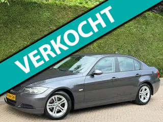 BMW 3-serie 318i RIJDSUPER/NAVI/NLAUTO!/CRUISE/PDC/6BAK/APK