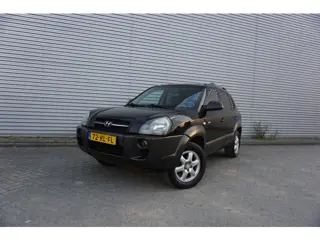 Hyundai Tucson 2.7i V6 4WD Style AUTOMAAT - Climate / Cruise / Leder / Stoelverw. / Trekhaak / Lm ve