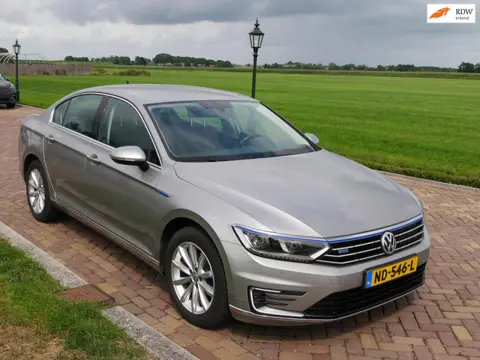 Volkswagen Passat 1.4 TSI GTE AUT SEDAN 2016 HYBRIDE *7899*NETTO**