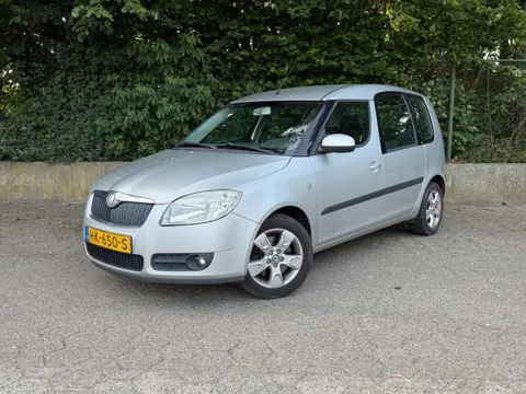 Skoda Roomster 1.6-16V Ambiente DSG Automaat TREKHAAK l AIRCO