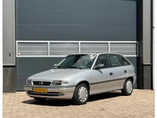 Opel Astra 1.6i Edition bj.1998 Invalide aanp|Apk 6-2027.