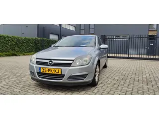 Opel Astra 1.6 Enjoy (bj 2004)