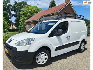 Peugeot Partner 1.6i Benzine met Trekhaak en Imperiaal !