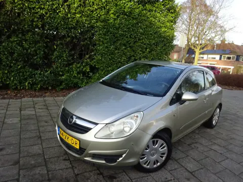 Opel Corsa MET AIRCO & APK TOT 05-08-2026!