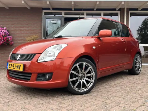 Suzuki Swift 1.5 Exclusive | Trekhaak | Keyless | Airco | Bluetooth | Lichtmetalen velgen