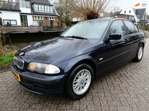 BMW 3-serie 323i Executive 170pk Automaat Clima Leder Schuifdak