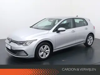 Volkswagen Golf 1.0 TSI Life | 110 PK | Adaptive cruise control | Climate control | Navigatiesysteem