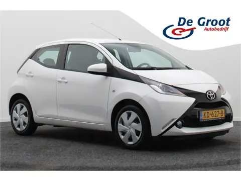 Toyota Aygo 1.0 VVT-i x-play Camera, Navigatie, Bluetooth, Elektr. Pakket