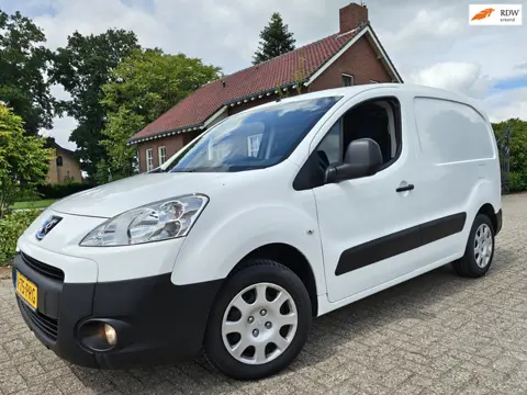 Peugeot Partner 1.6i Benzine 3-Zits met Zijdeur en Opties !