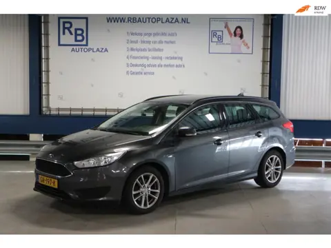 Ford Focus Wagon 1.0 / DISTRIBUTIE VV / FULL SERVICE / NAP KM STAND ! ! !