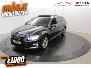 Volkswagen Passat GTE Pano Zwarte hemel Groot Navi EL Aklep Leder