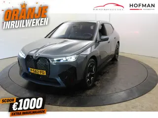 BMW iX xDrive40 High Exe Sport SOH 100% El Trek Pano Head Up Camera