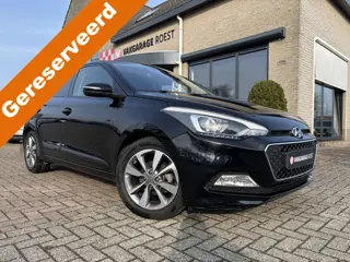 Hyundai i20 5DRS 1.4i i-Deal Automaat Trekhaak / Parkeersensors / LM-Velgen