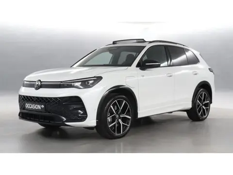 Volkswagen Tiguan 1.5 eHybrid 204pk R-Line Edition DSG / Panoramadak / Stoel+Stuurverwarming / 360 C