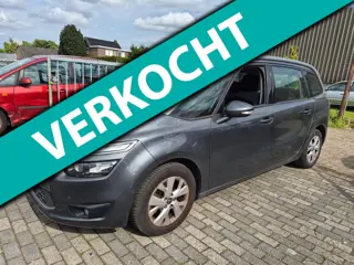 Citroen Grand C4 Picasso 1.2 PureTech Start , Motor loopt op twee cilinder.