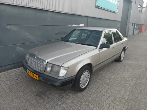Mercedes-Benz 200-500 (W124) 250 D