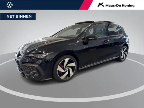 Volkswagen Golf 1.5 eHybrid 272pk DSG GTE · Panoramadak · Camera · Inklap. Trekhaak · Leder Vienna ·