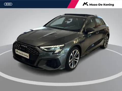 Audi A3 Sportback 40 TFSIe 150kW/204PK S Line · Panoramadak · Stoelverwarming · Apple/Android Car Pl