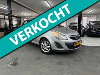 Opel Corsa 1.4-16V Cosmo vol Automaat | stoel en stuur verwarming zeer nette