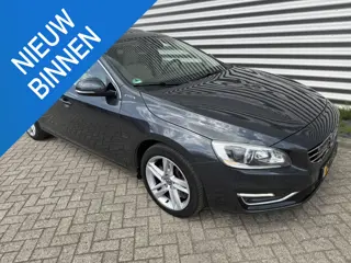 Volvo V60 2.4 D6 AWD Plug-In Hybrid Summum