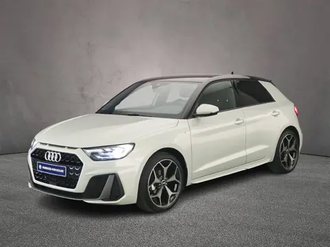 Audi A1 Sportback 25 TFSI S edition | Apple/Android Play | Adaptieve Cruise | Voorstoelen Verwarmd |