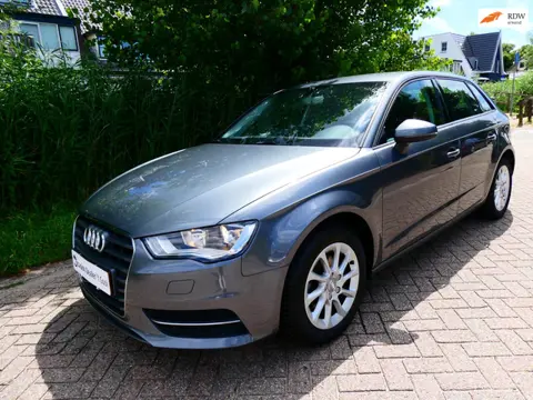 Audi A3 Sportback 1.2 TFSI 110pk Sport Clima Navi PDC Trekhaak 1300kg.